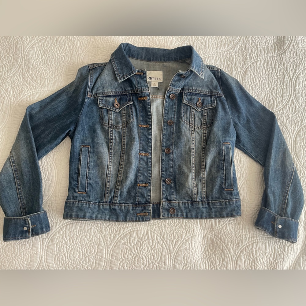 Medium denim jacket